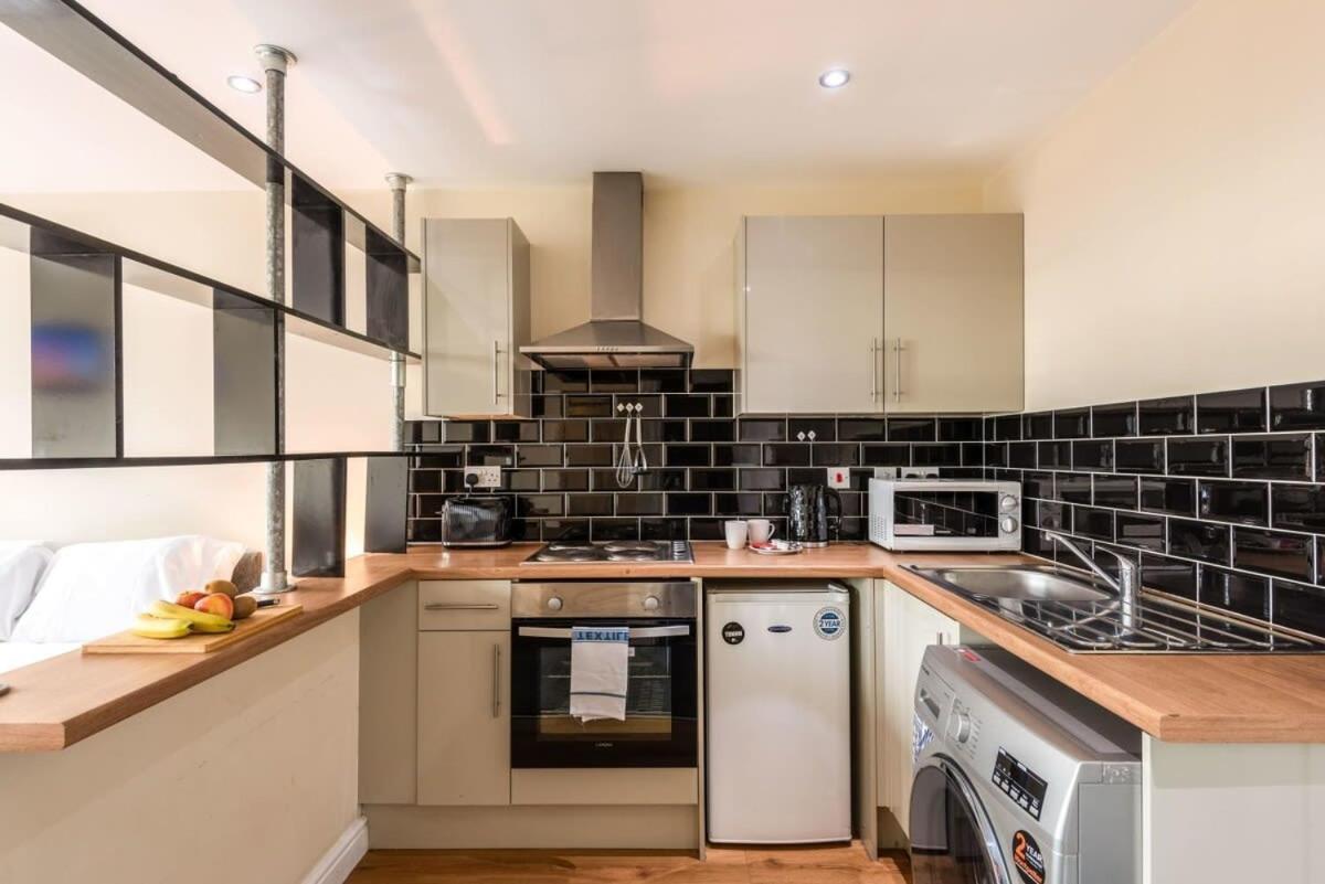 Апартаменты Modern & Bright Budget Studio In Central Донкастер Экстерьер фото