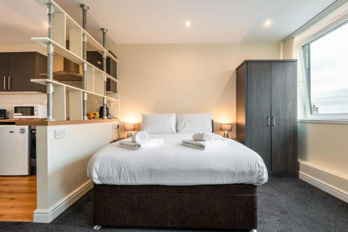 Апартаменты Modern & Bright Budget Studio In Central Донкастер Экстерьер фото