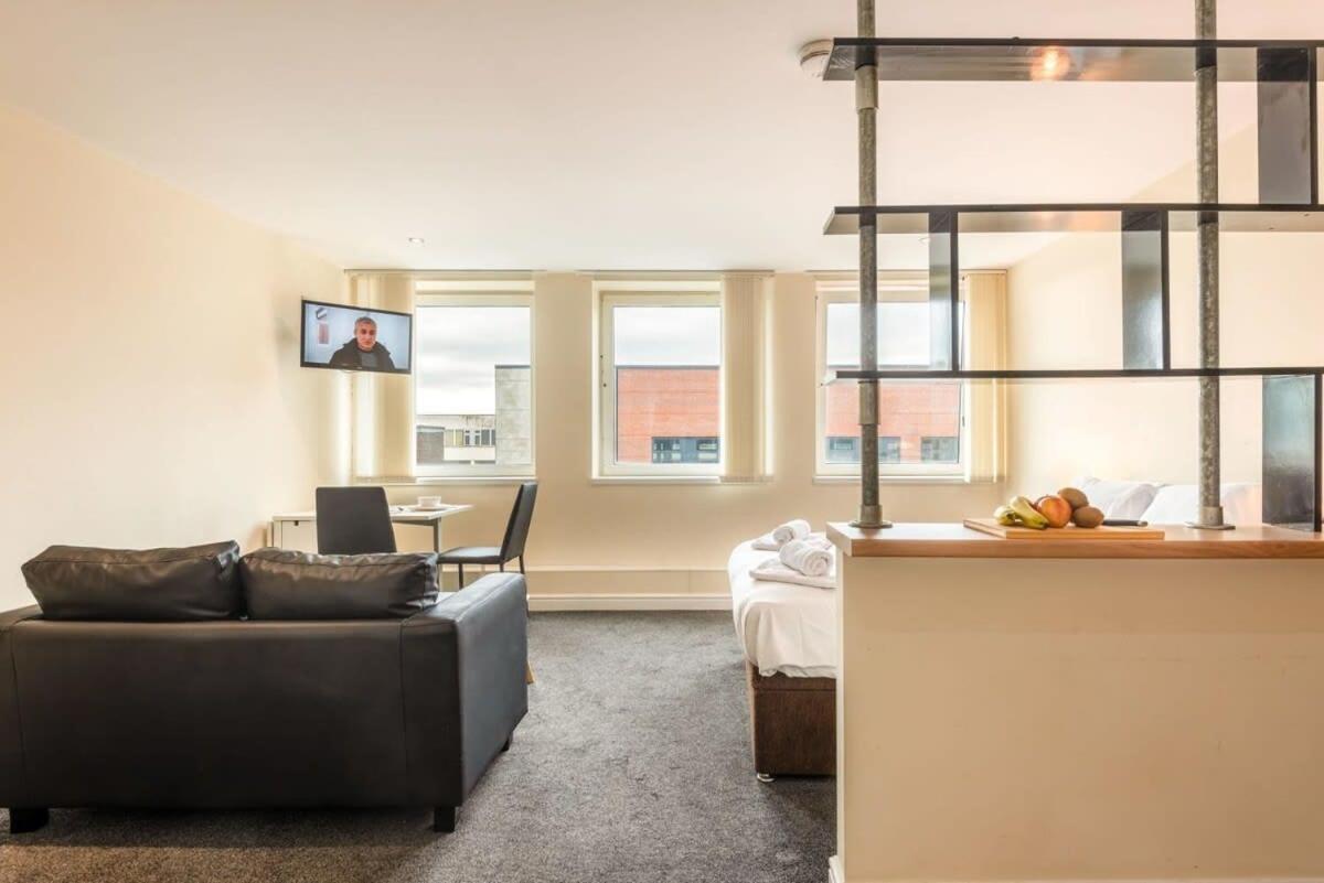 Апартаменты Modern & Bright Budget Studio In Central Донкастер Экстерьер фото